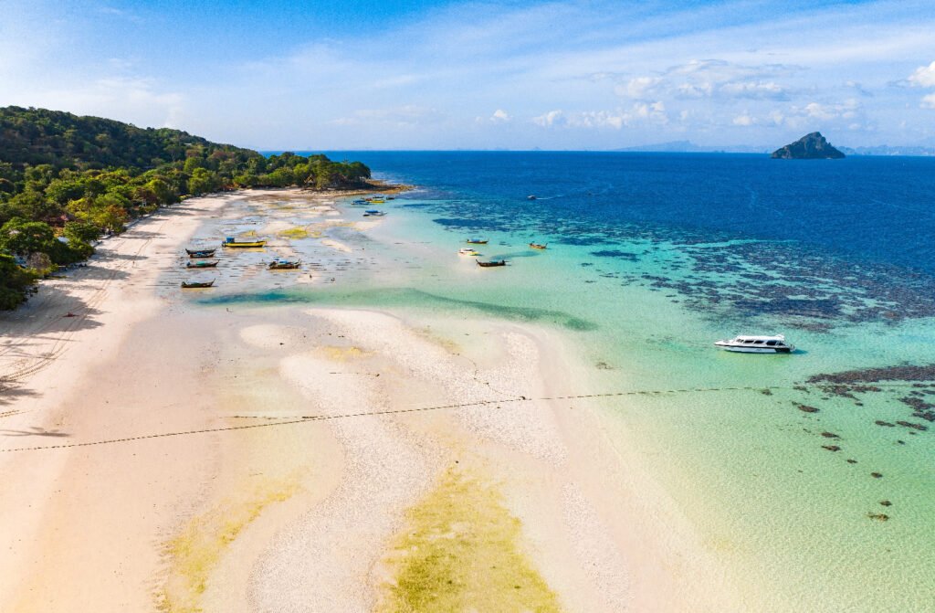 Laem Tong Beach, Koh Phi Phi